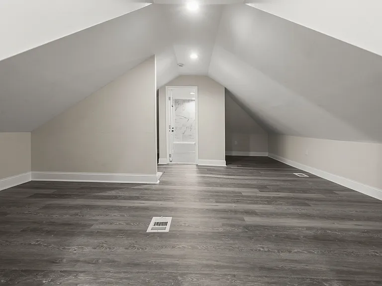 505 McCabe Ave — Photo 35