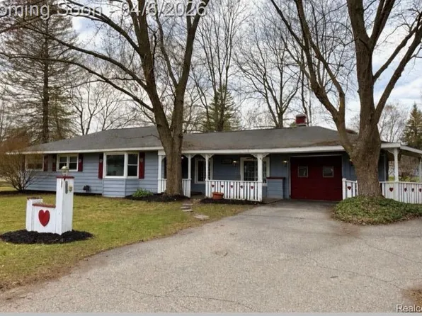 1260 Gilbert St, Flint, MI 48532