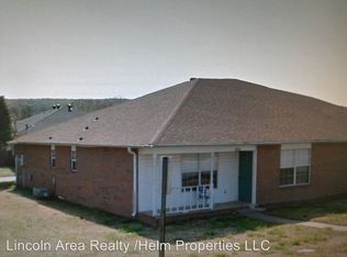 214 S Southwinds Rd, Farmington, AR 72730