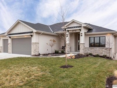 21713 Parkview Dr, Gretna, NE, 68028