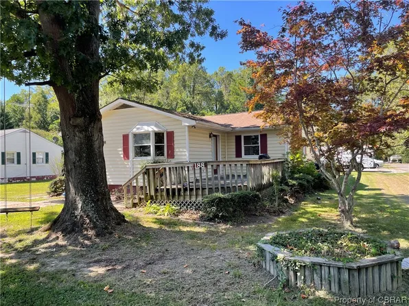 188 Linden Ave, Urbanna, VA 23175