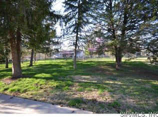 129 Hilltop Pl, Collinsville, IL