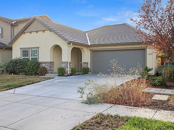 4th image of 1620 Mighty Oak Dr