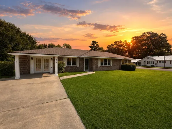 402 W Drew St, Kirbyville, TX 75956