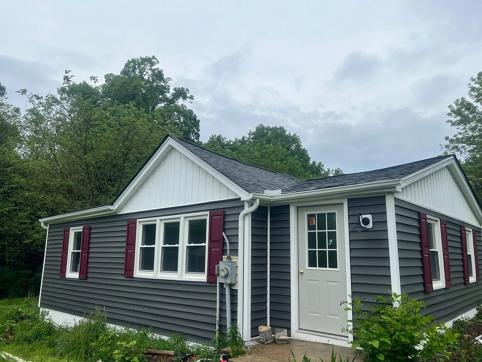 3 bed, 1274 sqft, $1,850 — Photo 1
