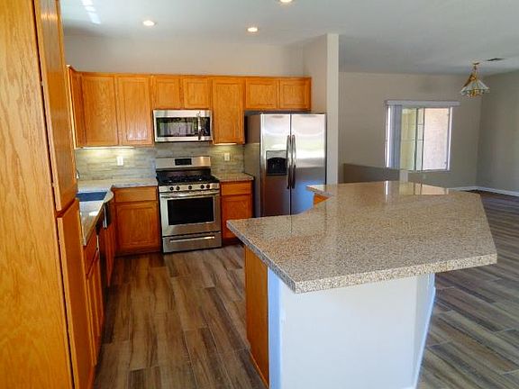 ALL new stainless appliances 