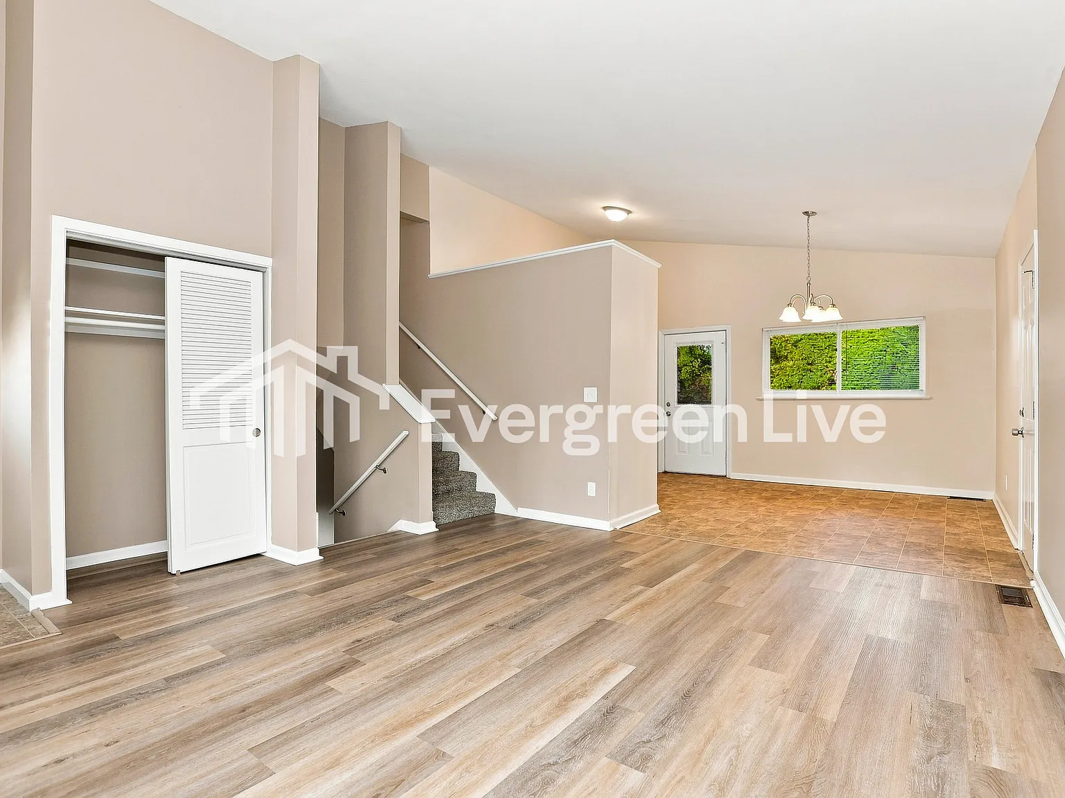 3 bed, 1.5 bath, 1608 sqft, $1,845 — Photo 3