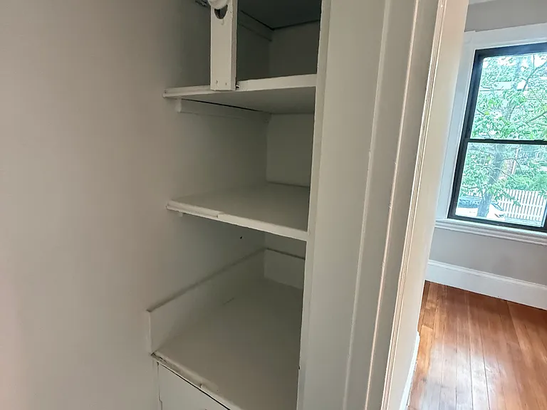 32 Walnut St #2 — Photo 17