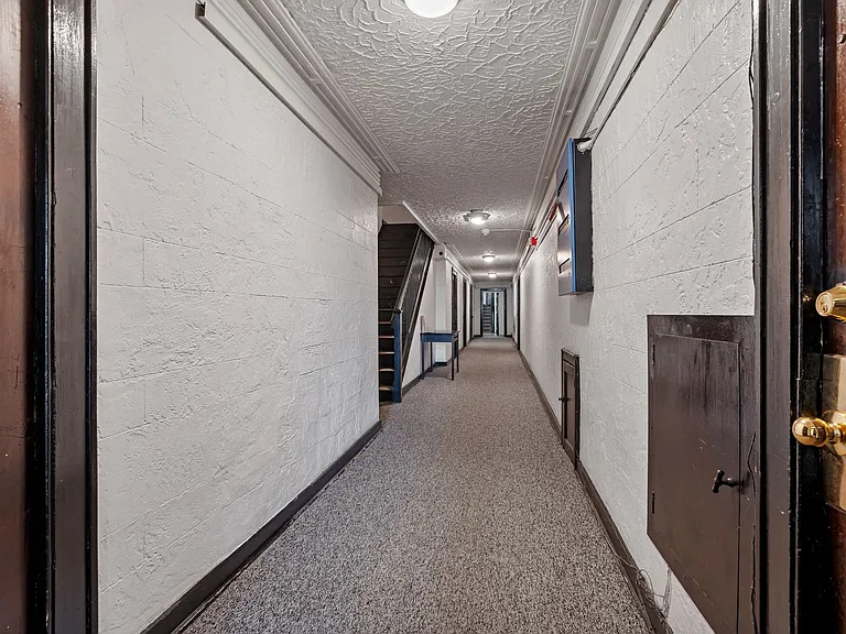 King Edward Annex Apartments — Photo 41