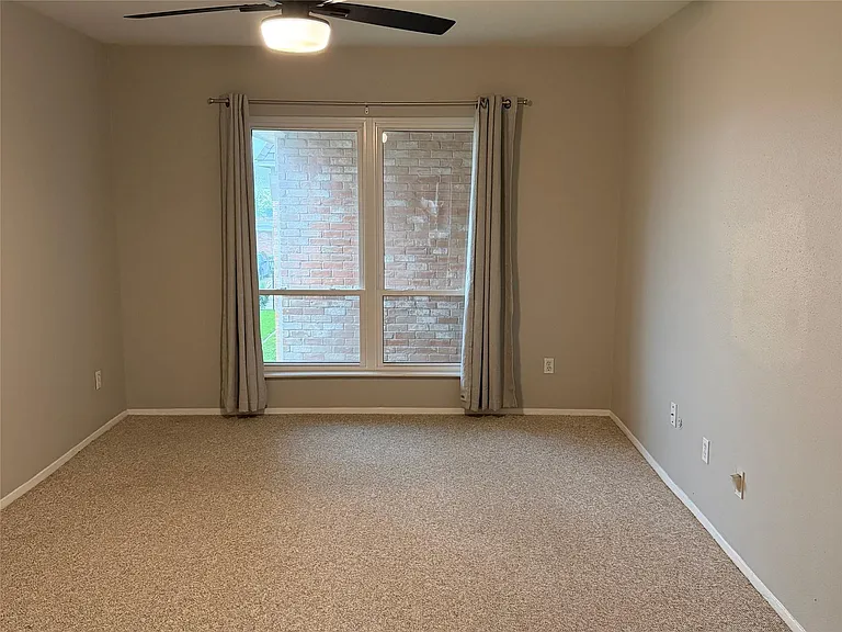 2230 S Piney Point Rd #221 — Photo 9