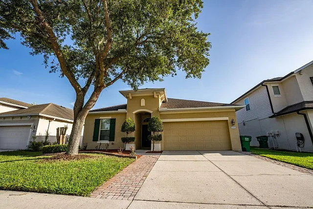 7627 Stoney Hill Dr