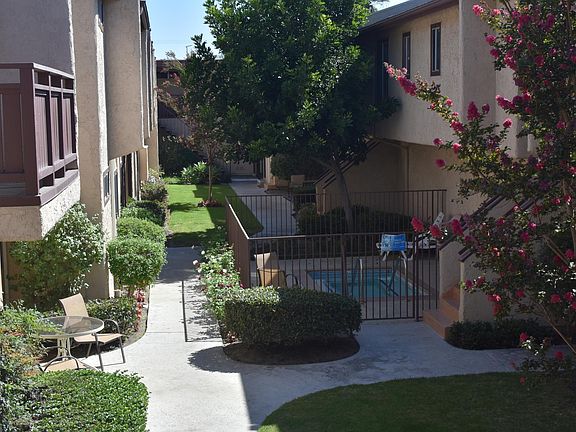 Chapman Villas