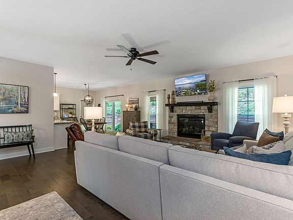 5th image of 866 Howell Dr