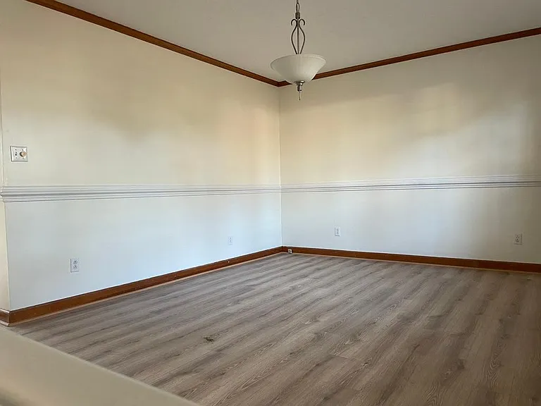 1717 Providence Rd — Photo 9