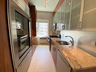 Rented by 165 E 66 Street Residential Owner LLC