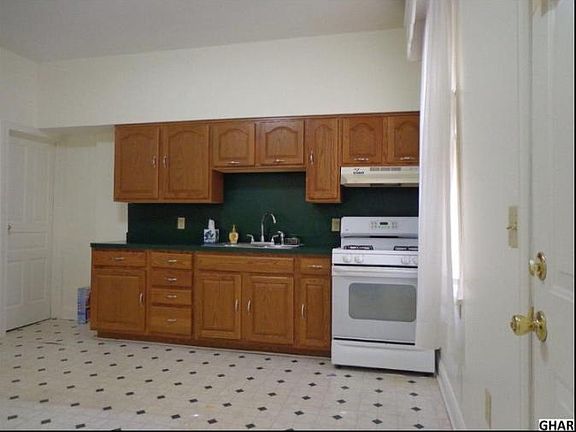 3rd image of 58 N 12th St
