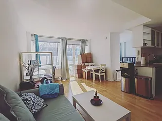 Rented by BARNES New York