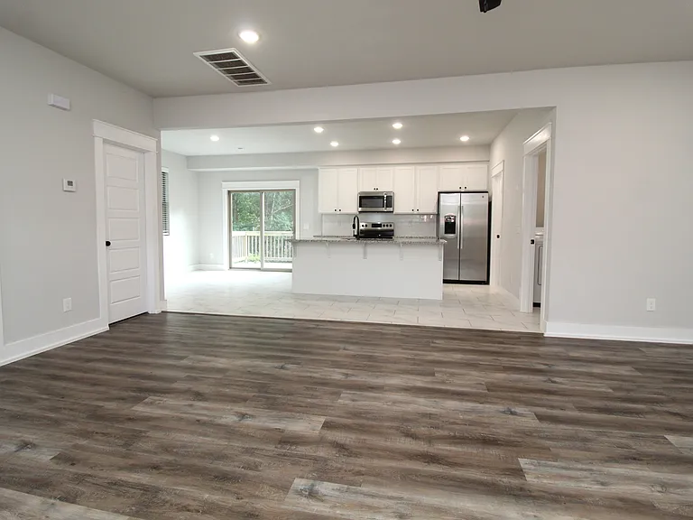 11 Hillswick Dr — Photo 2