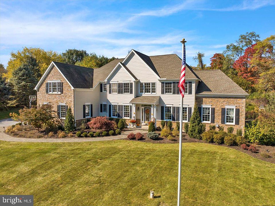 1st image of 110 Aspen Dr