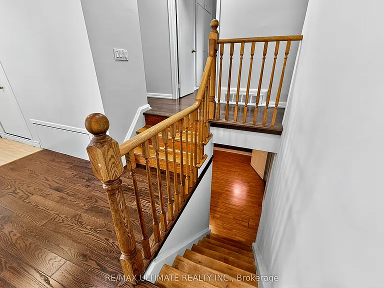 50 Charlemont Cres — Photo 25
