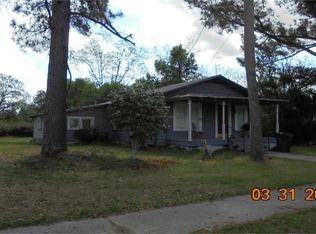1027 Cedar St, Pavo, GA 31778