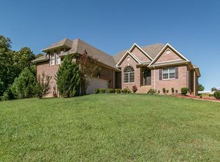 947 Bold Springs Rd, Mc Ewen, TN 37101