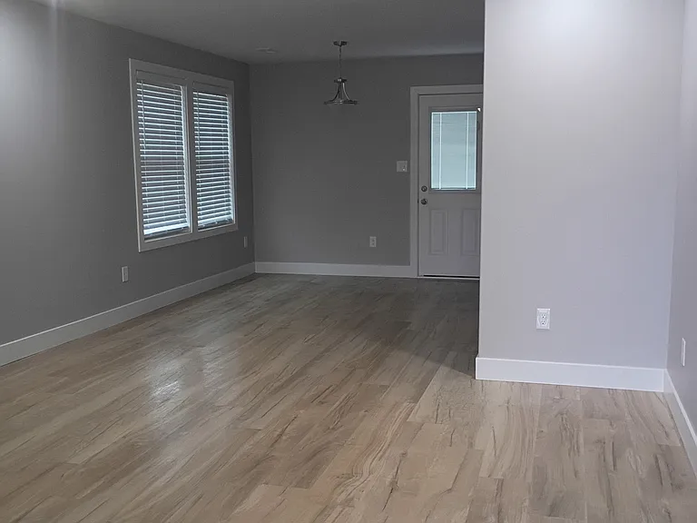 811 SE Hackberry Dr — Photo 7