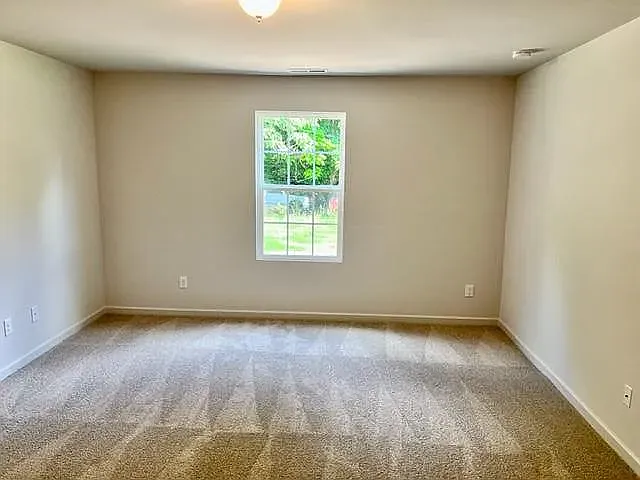 1637 Karmel Dr — Photo 11