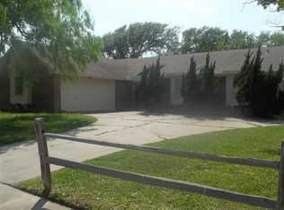 1511 Briar Dr, Portland, TX 78374
