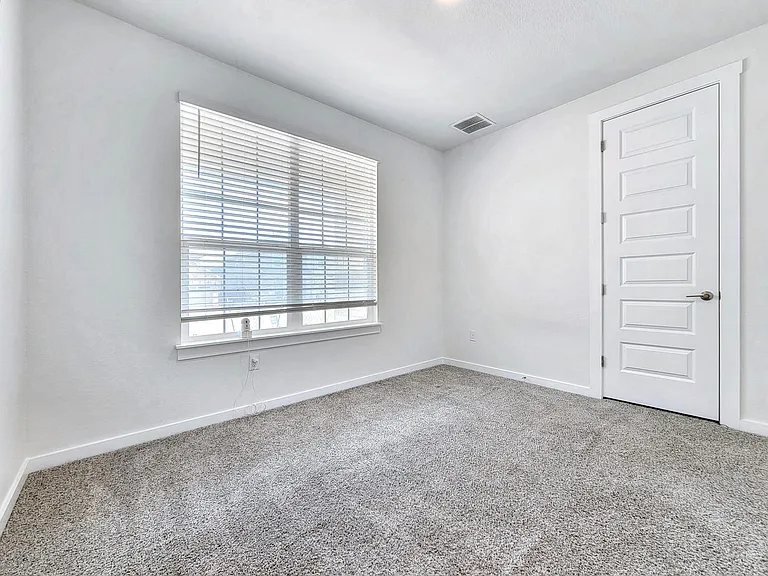2329 Gabriels Horn Rd — Photo 16