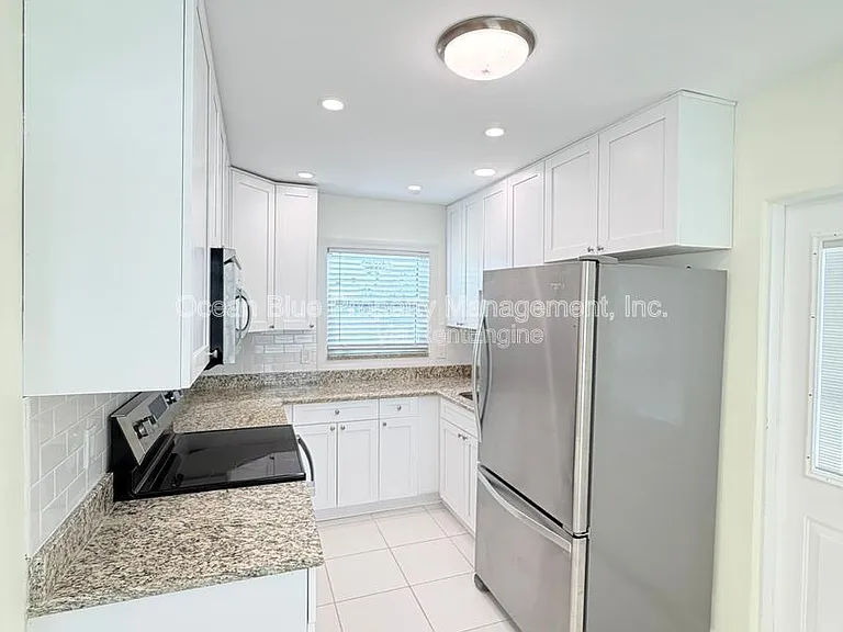 1000 Bay Pine Blvd — Photo 8