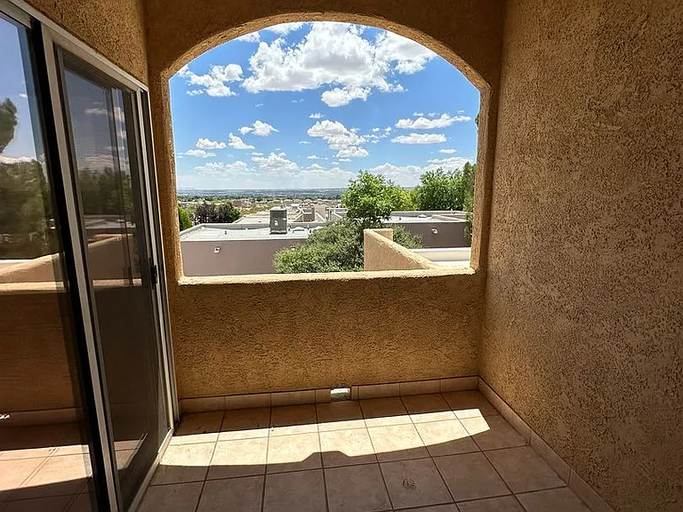 3503 Northpointe Dr — Photo 38
