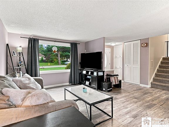 4th image of 3062 Cloverbank Rd