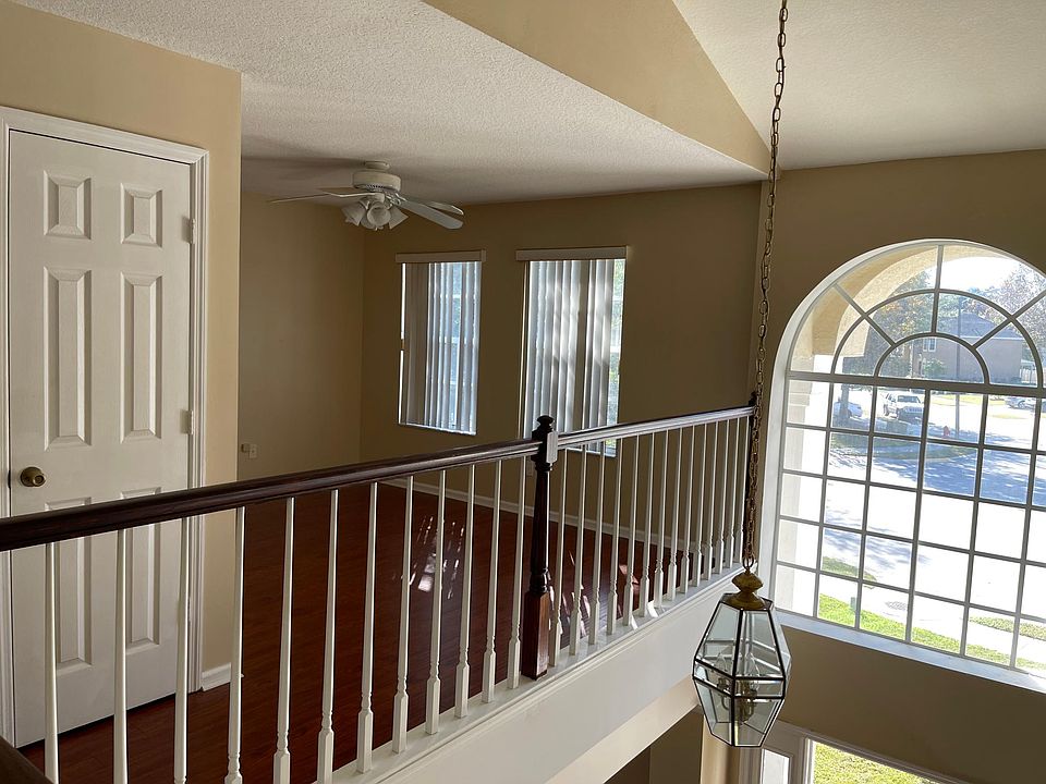 1st image of 1901 Valley Wood Way