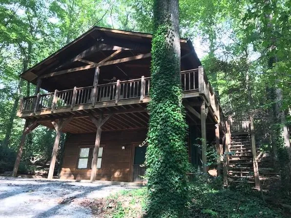 921 Black Branch Rd, Rabun Gap, GA 30568