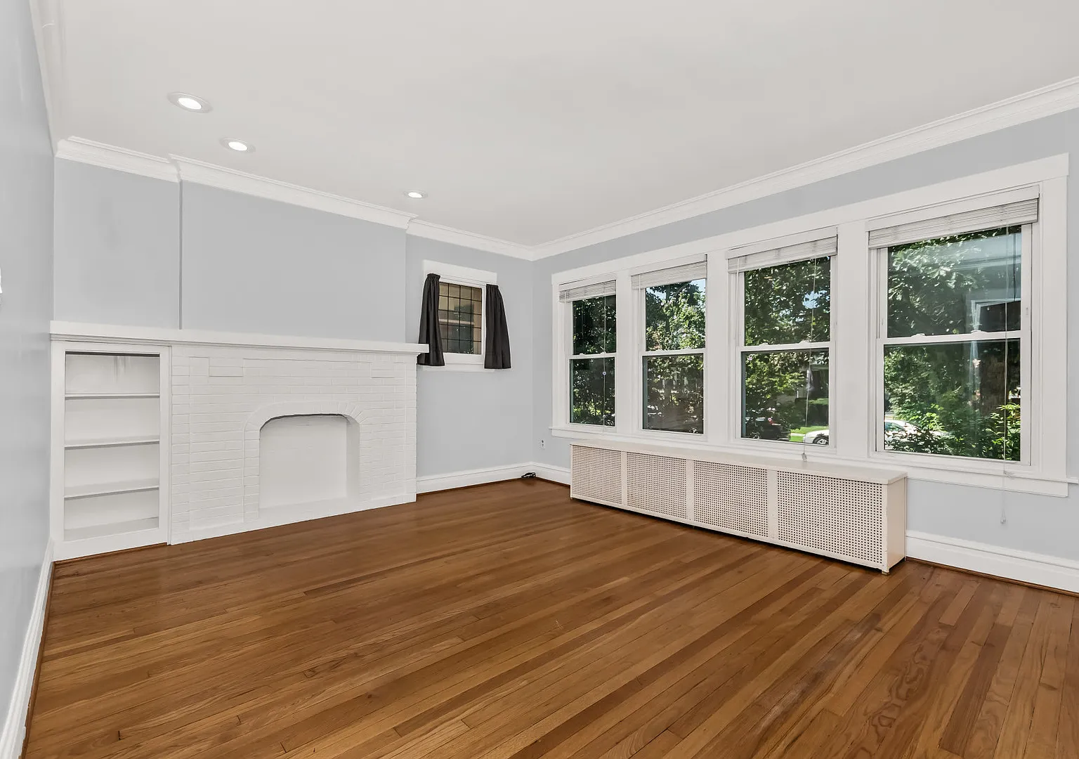 2 bed, 1300 sqft, $3,000 — Photo 2