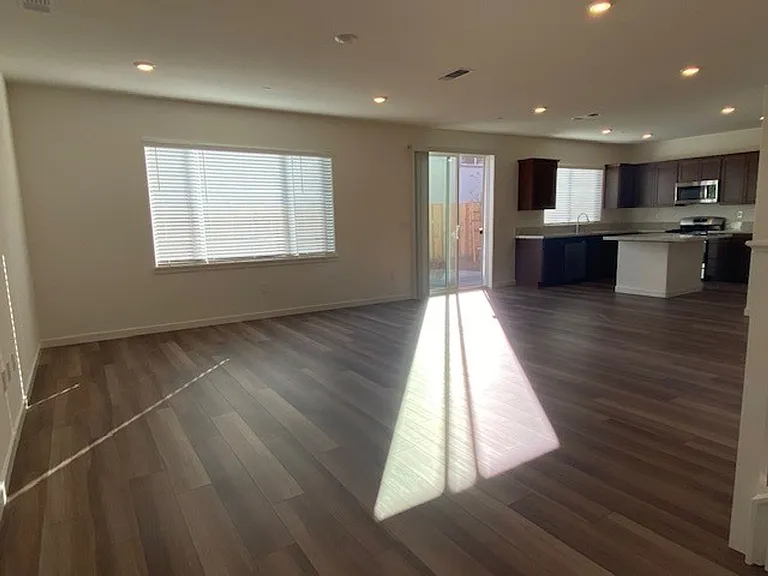 2241 Milky Way Cir — Photo 3