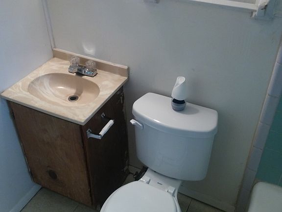 5th image of 1251 Lake Dr