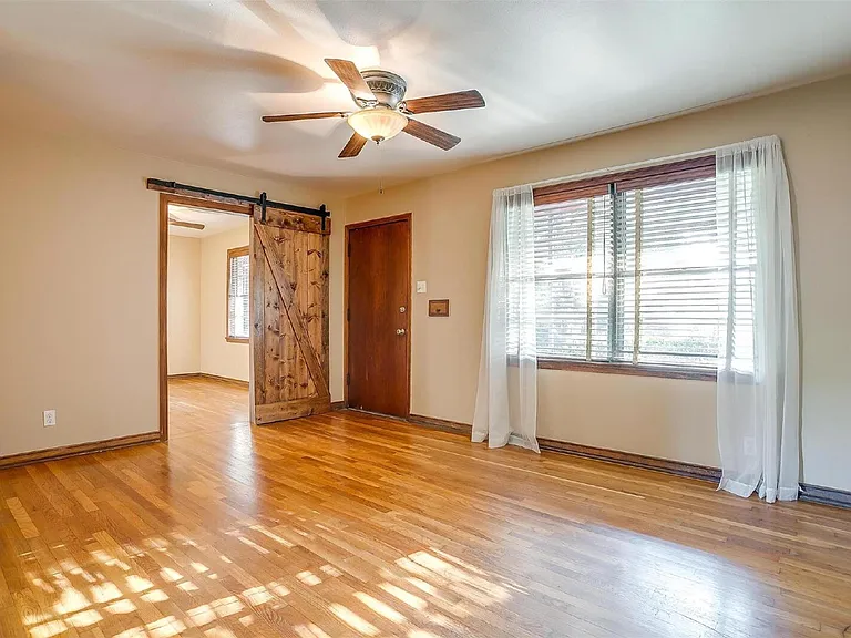 604 Monticello Dr #103 — Photo 3