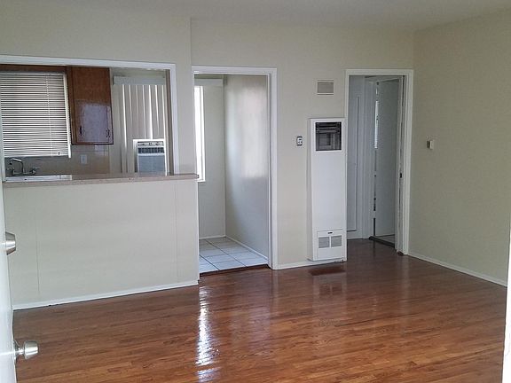 2nd image of 13844 Burbank Blvd #13844