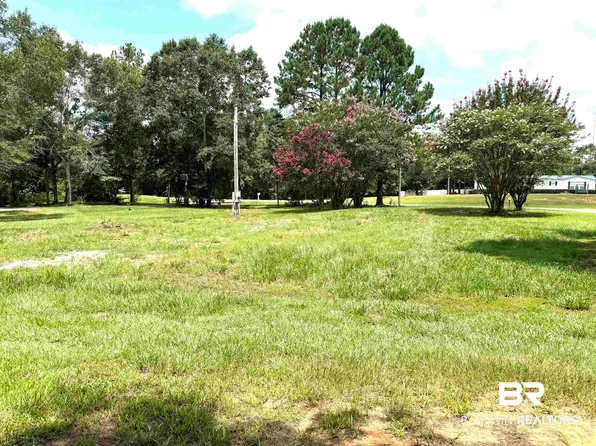 24220C Patterson Rd, Robertsdale, AL 36567