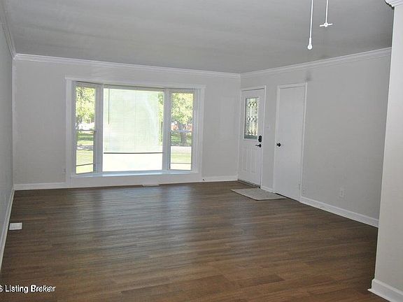 3rd image of 3510 Autumn Way