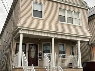 172 W 10th St #1, Bayonne, NJ 07002