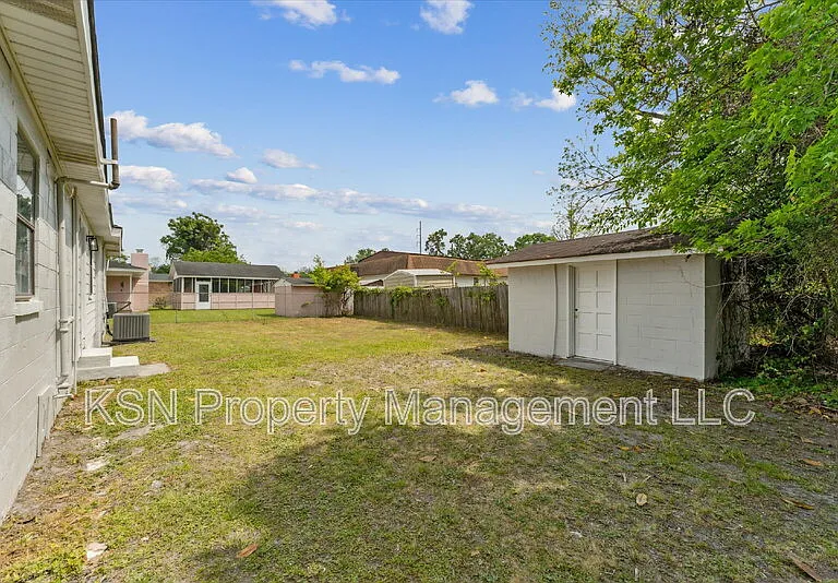 1921 Fitzgerald St — Photo 36