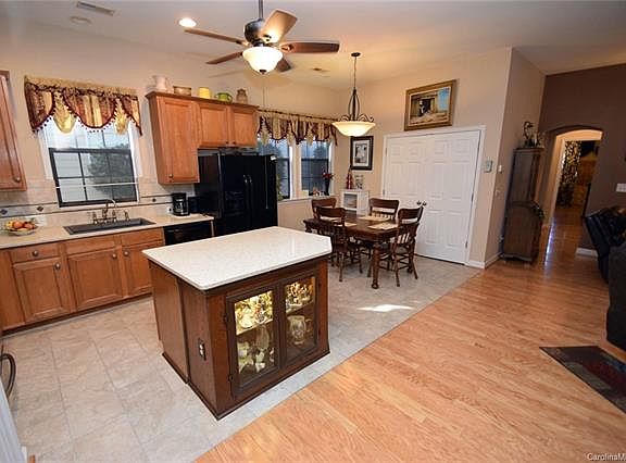 5th image of 6607 Old Magnolia Ln