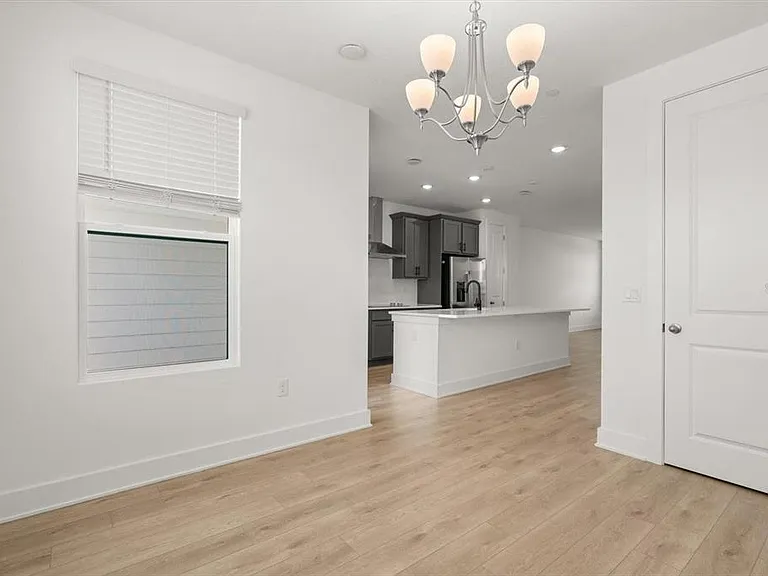 15489 Hamlin Park Dr — Photo 8
