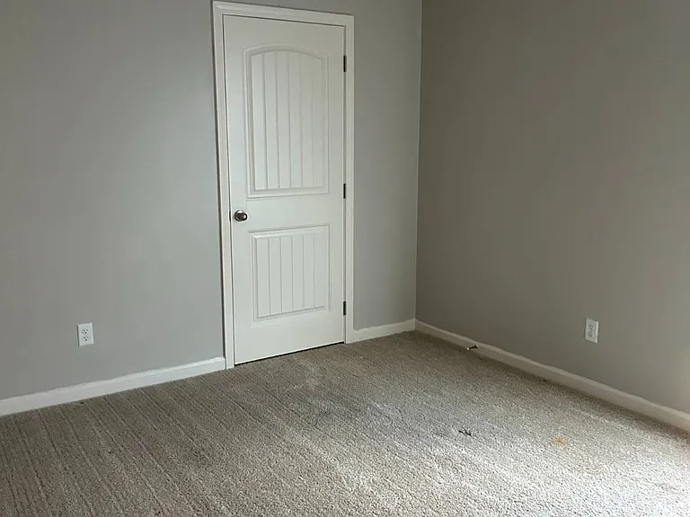 7951 Hickory Meadow Rd — Photo 4