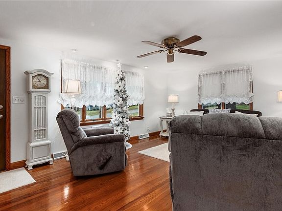 4th image of 1268 Ellen Dr