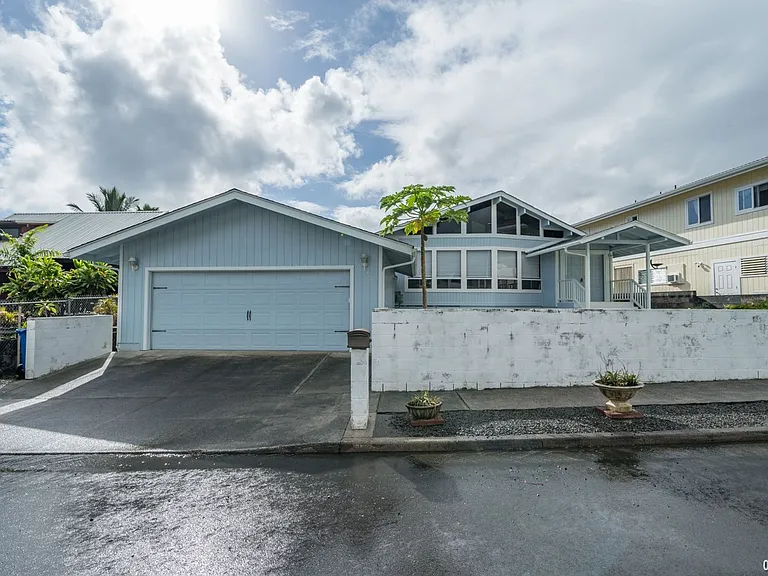47-500 Henoheno Pl — Photo 1