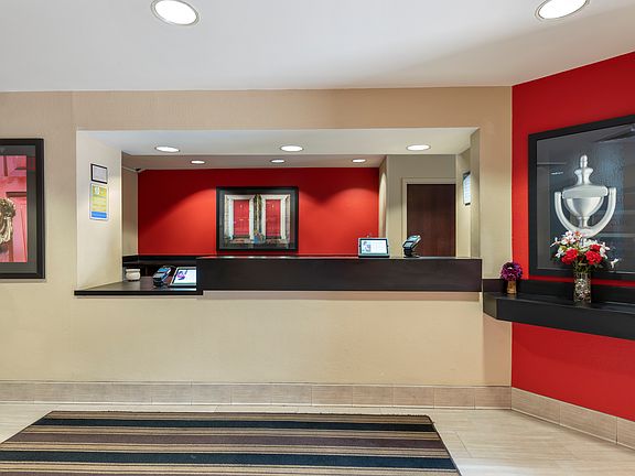 Lobby and Guest Check-in